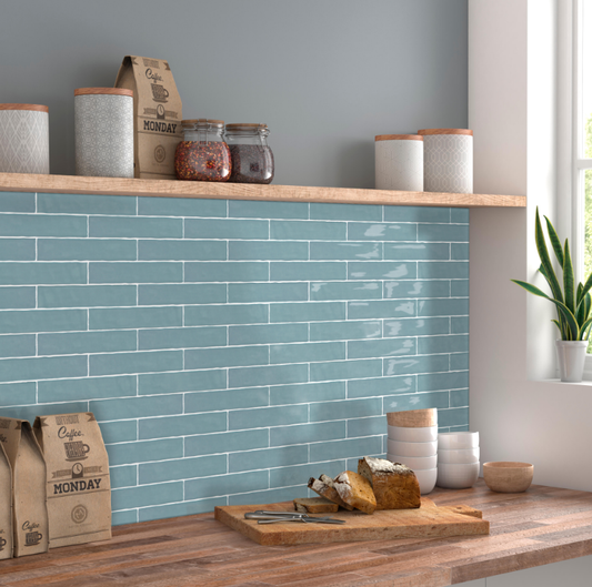 Ceramica Estilker – Dublin Baby Blue 5x25 cm | Wandfliese Stab-Optik Hellblau Glanz